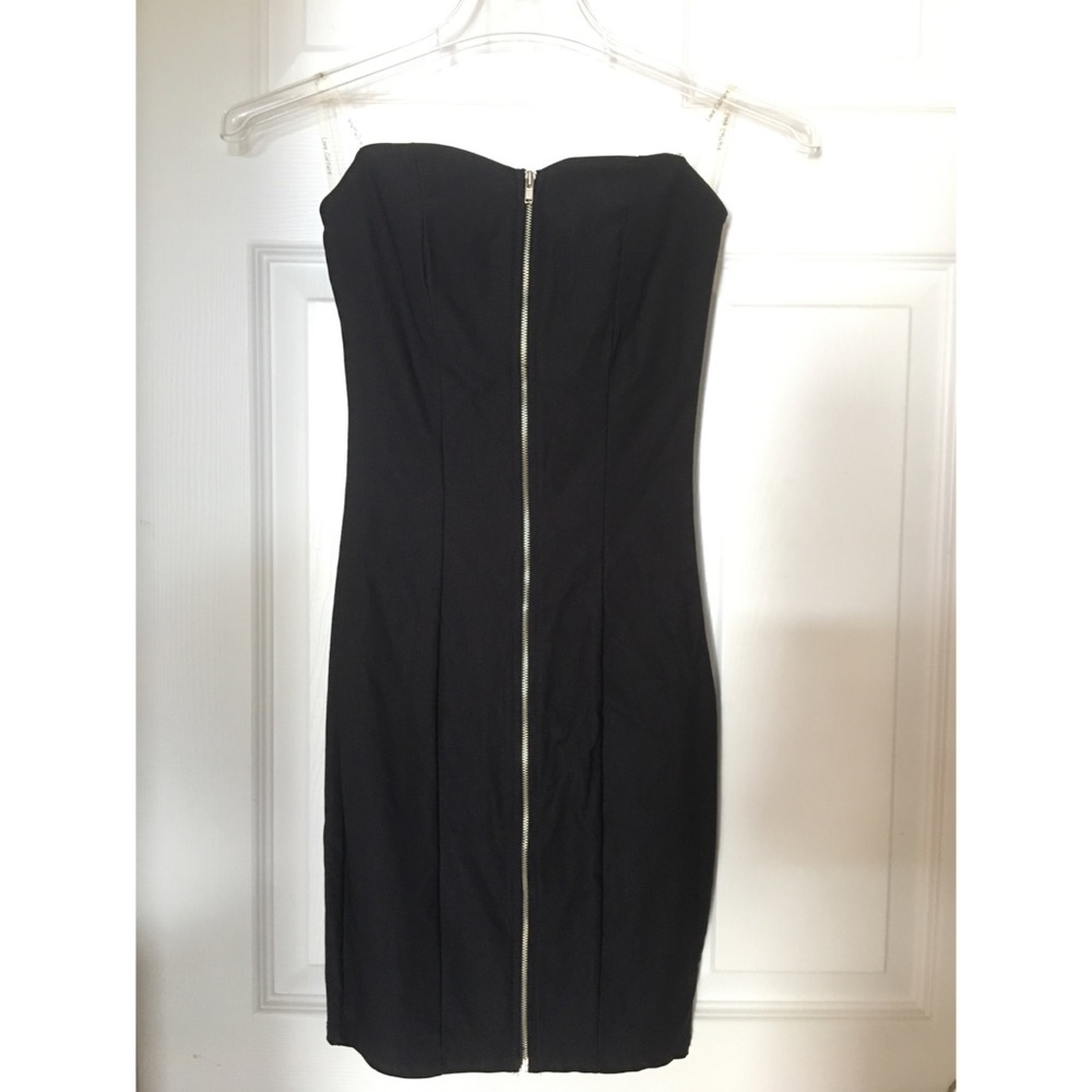 NWOT. Strapless Bodycon Zipper Dress